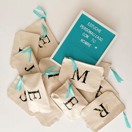 Estuche con letra y nombre Personalizado-Negro