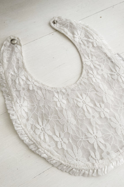 Babero encaje blanco para Bautizo